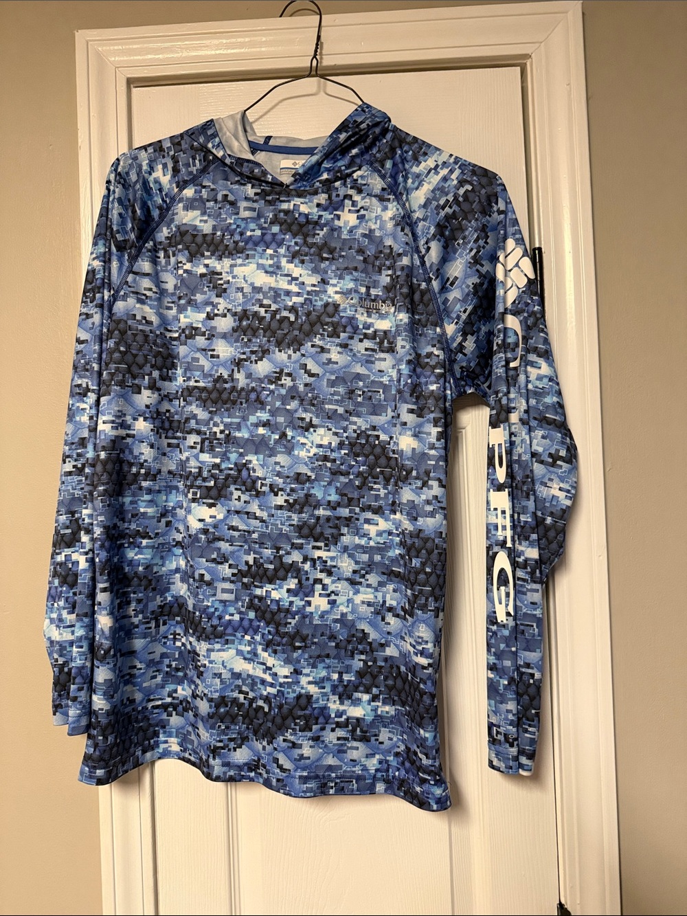 Columbia Blue Pixel Camo Long-Sleeve Hoodie Tee